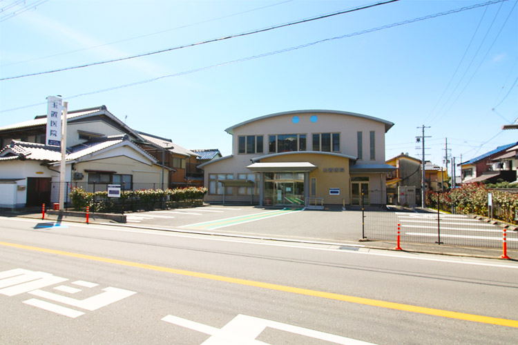 医院前　広い駐車場